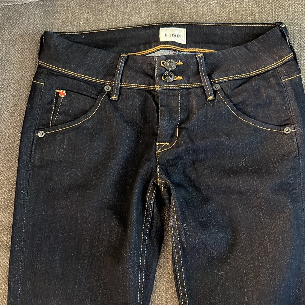 Hudson Jeans Collin Skinny with Flap Pockets (Size 26)